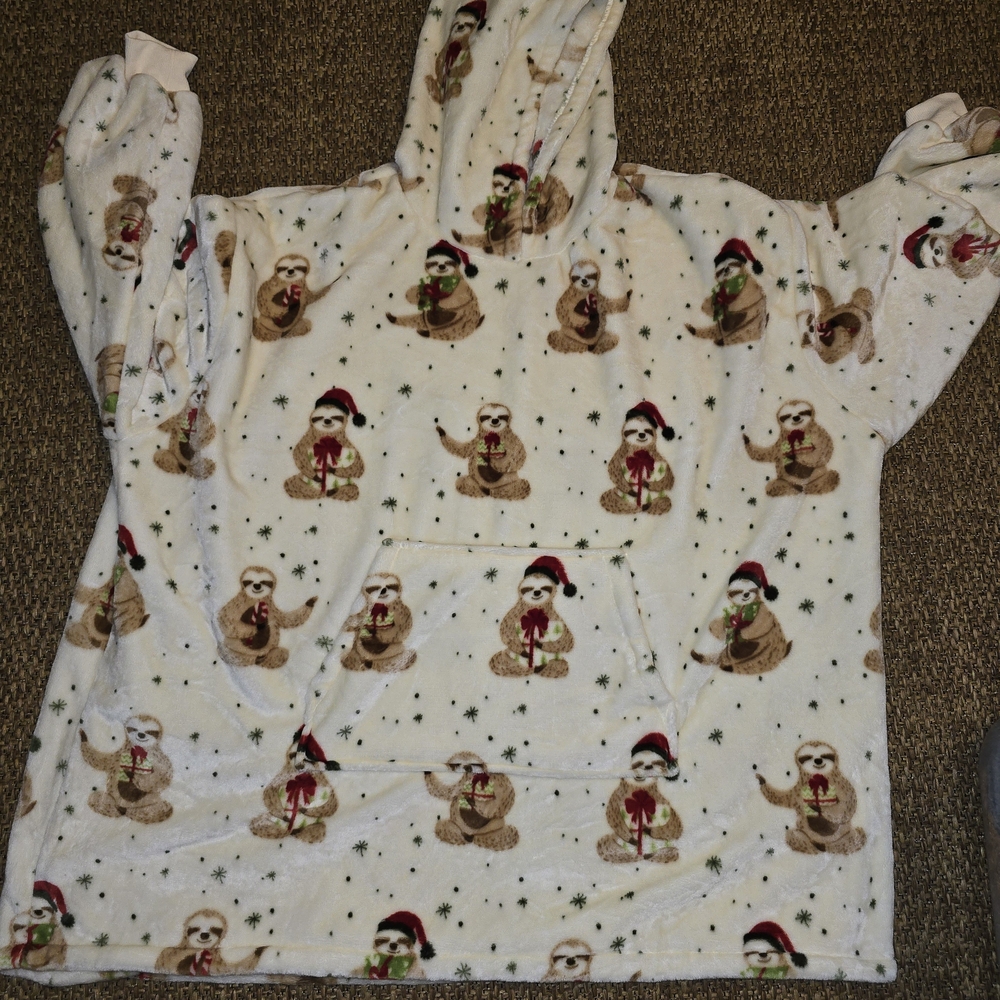 Festive Sloth Print Women's Throw Blanket Hoodie